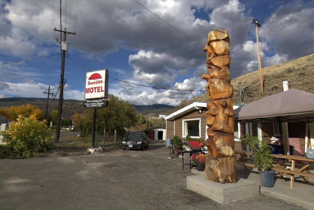 Sunset Motel Cache Creek Eksteriør bilde